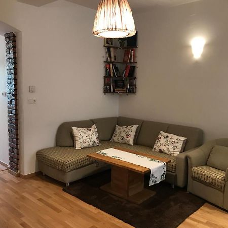 Nice Apartment Near Schoenbrunn And Downtown Wien Eksteriør billede